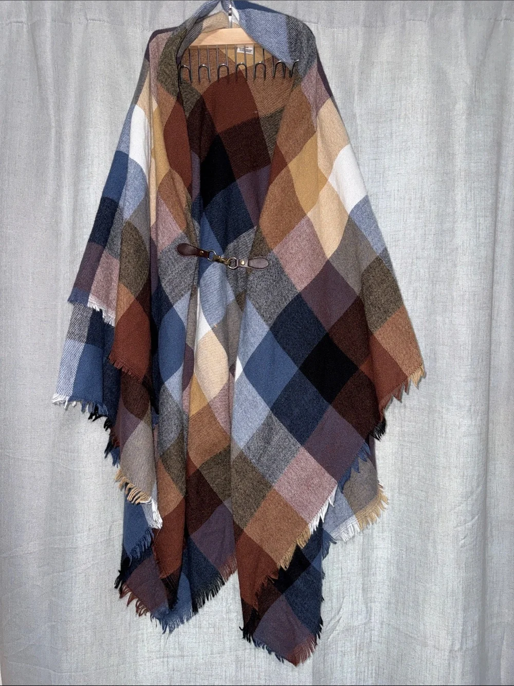 Plaid Blanket Scarf With Buckle Closure